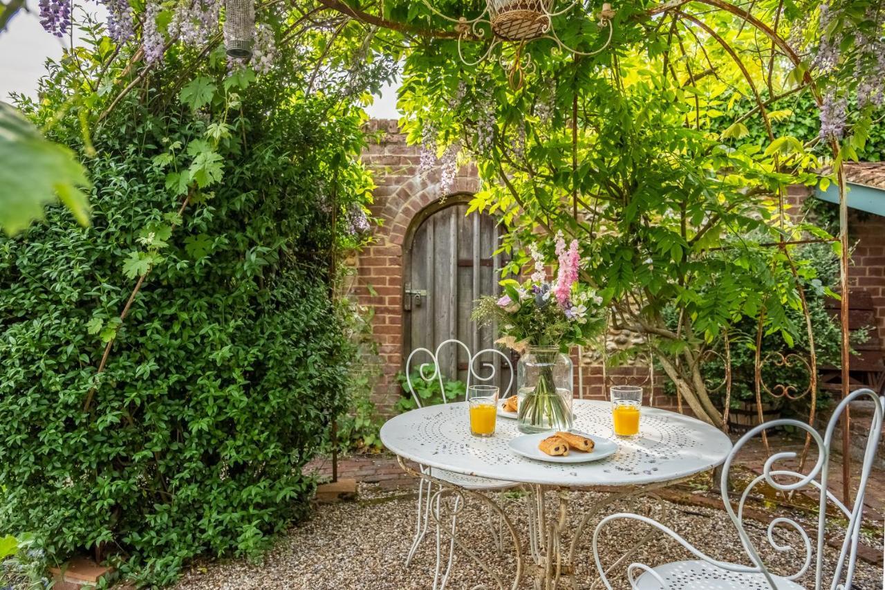 Extraordinary 15Th Century Timber Framed Cottage In Famous Medieval Village - The Tryst Lavenham Zewnętrze zdjęcie